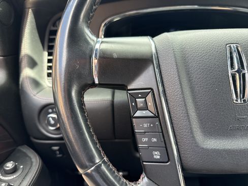 Used 2017 Lincoln Navigator L Reserve AWD/4WD image 12