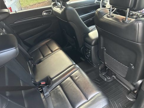 Used 2019 Jeep Grand Cherokee Limited image 30