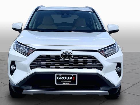 Used 2019 Toyota RAV4 Limited FWD image 4