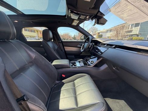 Used 2019 Land Rover Range Rover Velar R-Dynamic SE AWD/4WD image 11