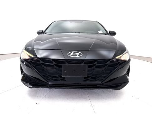 Used 2023 Hyundai Elantra SEL w/ Convenience Package FWD image 12