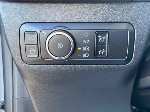Used 2025 Ford Escape SE w/ PHEV Premium Package FWD image 14