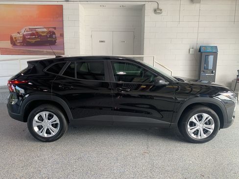 New 2026 Chevrolet Trax LS FWD image 11