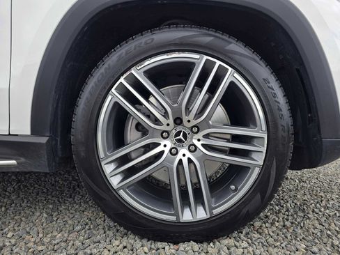 Used 2026 Mercedes-Benz GLS 450 4MATIC image 9