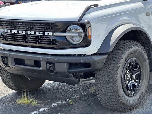 Used 2024 Ford Bronco Wildtrak AWD/4WD image 8
