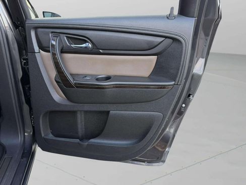 Used 2015 GMC Acadia SLT w/ Technology Package image 20