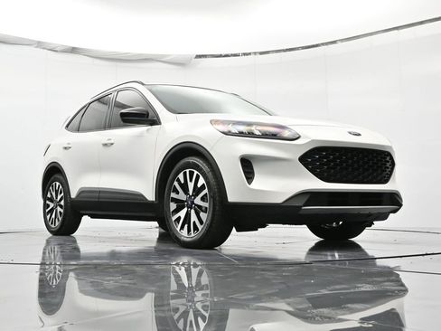 Used 2020 Ford Escape SE Sport image 45