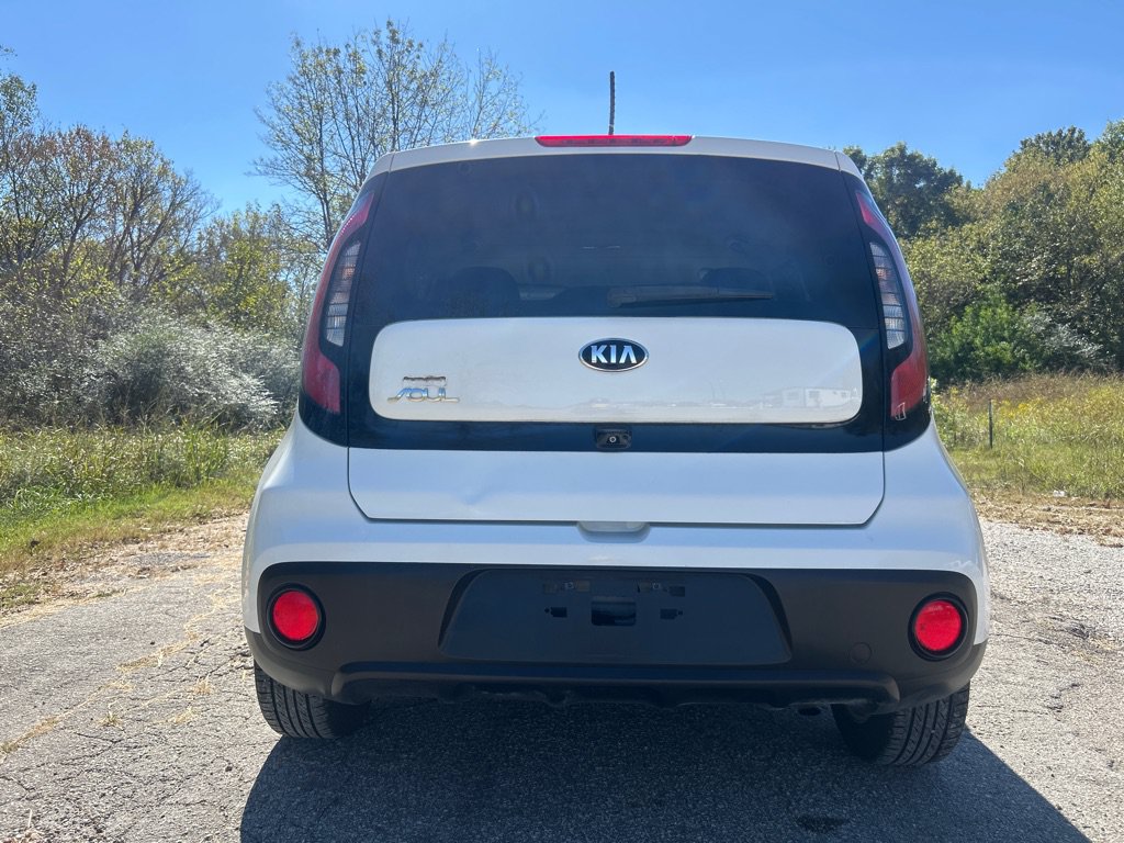 Used 2019 Kia Soul FWD image 23