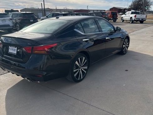 Used 2023 Nissan Altima 2.5 SL image 5