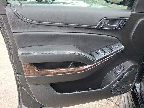 Used 2017 Chevrolet Tahoe LT w/ Luxury Package image 12