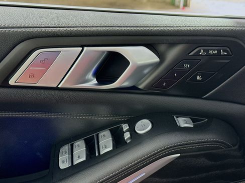 Used 2020 BMW X7 xDrive40i w/ Premium Package image 21