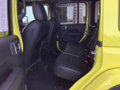 Used 2023 Jeep Wrangler Unlimited Sahara AWD/4WD image 13