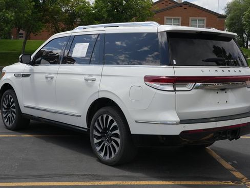 Used 2022 Lincoln Navigator Black Label AWD/4WD image 2