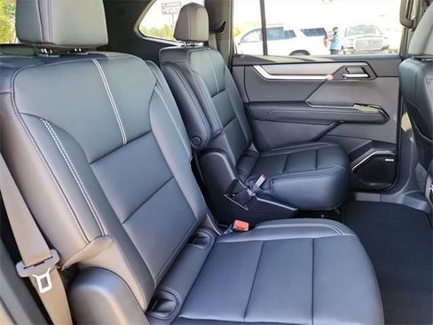 New 2026 GMC Acadia Elevation w/ Super Cruise Package FWD image 19
