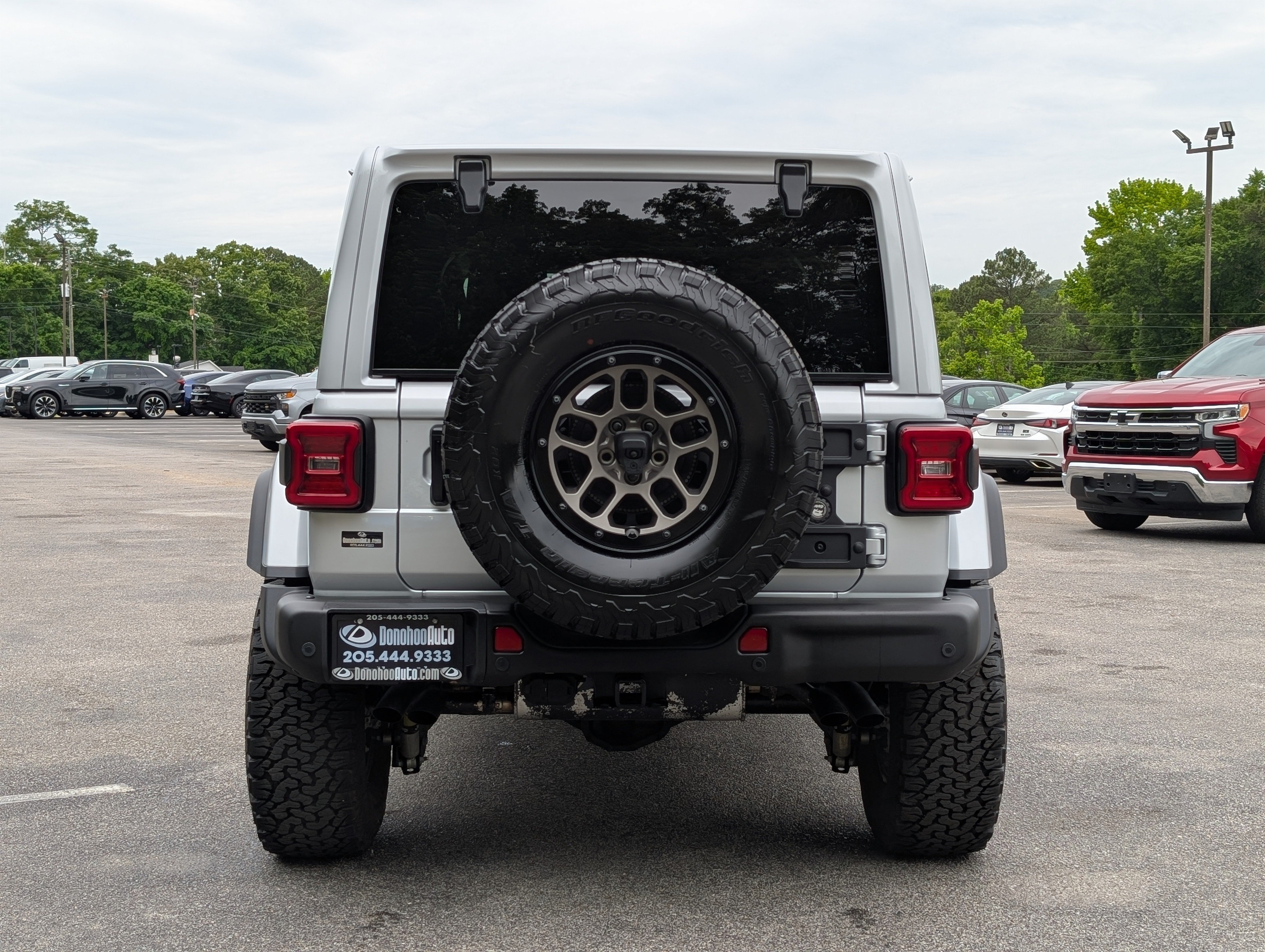 Used 2023 Jeep Wrangler Unlimited Rubicon 392 w/ Xtreme Recon 35" Tire Package AWD/4WD image 8