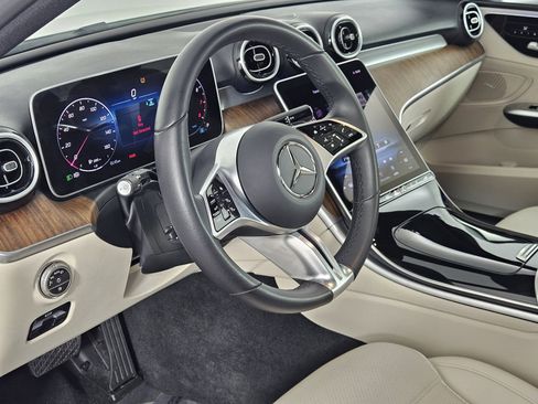 Used 2025 Mercedes-Benz C 300 Sedan image 16