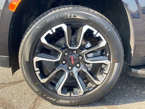 Certified 2023 GMC Yukon XL SLT w/ SLT Premium Package image 25