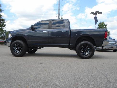 Used 2017 RAM 1500 Classic SLT image 8