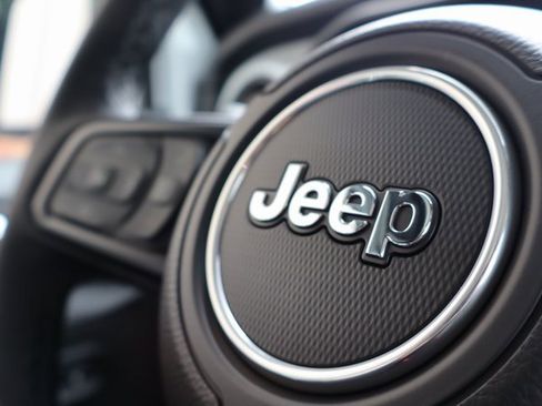 New 2025 Jeep Gladiator Sport image 26