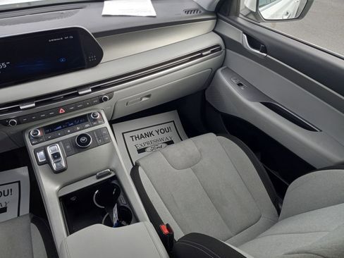 Used 2025 Hyundai Palisade SE image 14