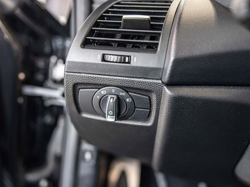 Used 2011 BMW 1 Series M RWD image 22