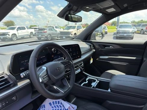 New 2026 Chevrolet Traverse LT w/ Midnight/Sport Edition FWD image 7