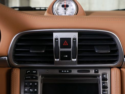 Used 2006 Porsche 911 Carrera S image 32