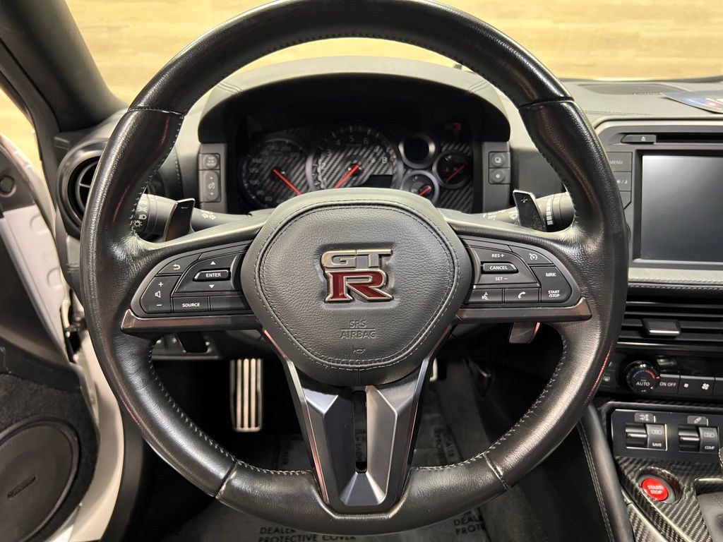Used 2020 Nissan GT-R Premium AWD/4WD image 21