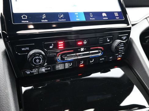 Used 2024 Jeep Grand Cherokee L Limited w/ Trailer Tow Package image 16