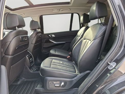 Used 2020 BMW X7 xDrive40i w/ Premium Package image 8