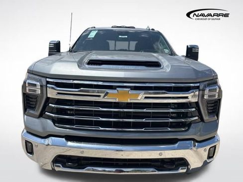 New 2026 Chevrolet Silverado 2500 LTZ w/ LTZ Premium Package AWD/4WD image 2