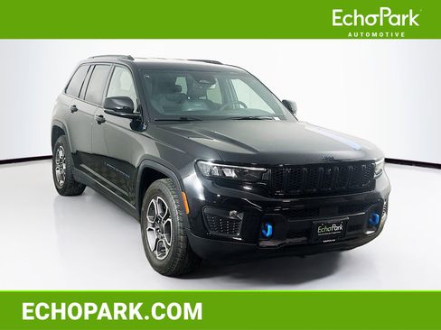 Used 2022 Jeep Grand Cherokee Trailhawk image 1