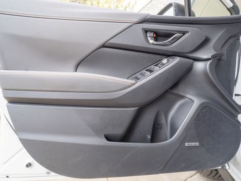 Certified 2025 Subaru Crosstrek 2.5i Limited w/ Popular Package #4A image 7