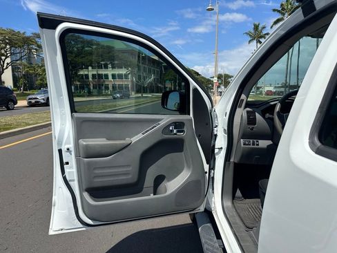 Used 2019 Nissan Frontier SV w/ Value Truck Package image 14