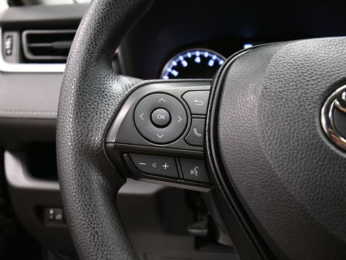 Certified 2022 Toyota RAV4 LE image 17