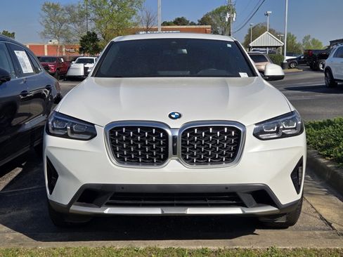Used 2022 BMW X4 xDrive30i w/ Parking Assistance Package image 2