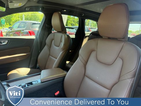 Certified 2023 Volvo XC60 B5 Plus w/ Climate Package AWD/4WD image 18