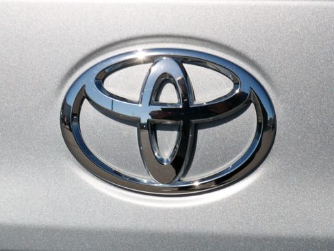 Used 2024 Toyota Corolla Cross L AWD/4WD image 9