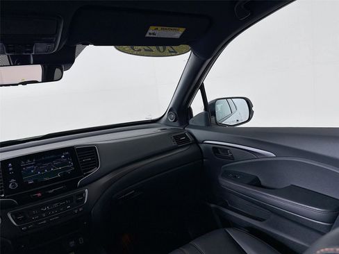 Used 2023 Honda Passport TrailSport image 26