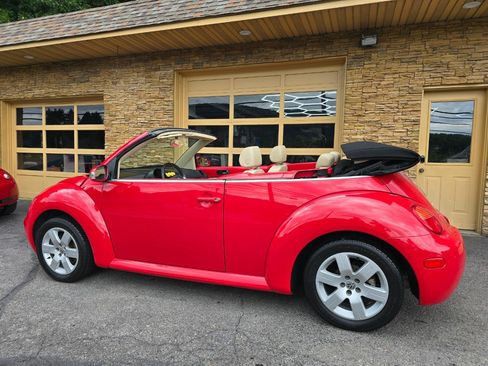 Used 2004 Volkswagen Beetle GLS FWD image 3