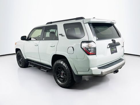 Used 2022 Toyota 4Runner TRD Off-Road AWD/4WD image 5