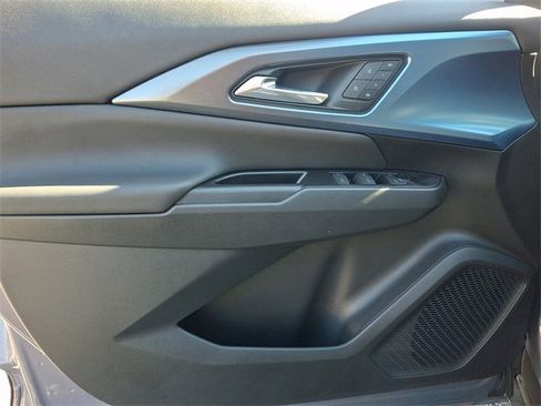 Used 2024 Chevrolet Equinox EV LT image 12