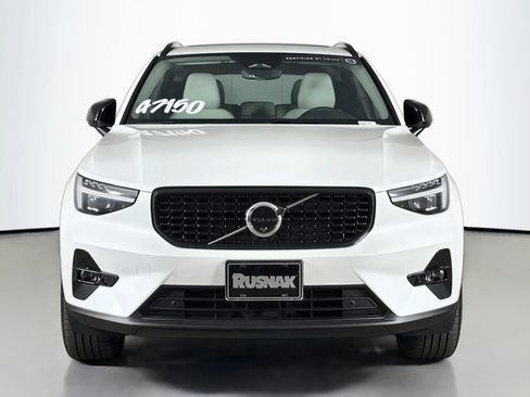 Certified 2026 Volvo XC40 B5 Plus w/ Protection Package Premier AWD/4WD image 2
