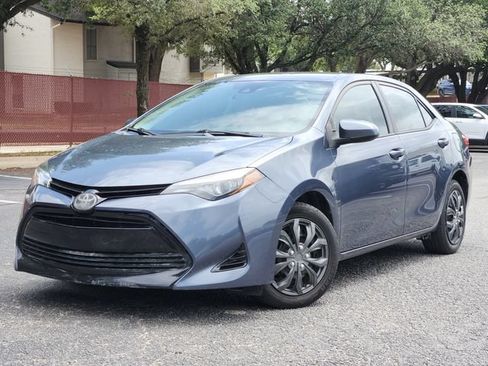 Used 2018 Toyota Corolla LE FWD image 1