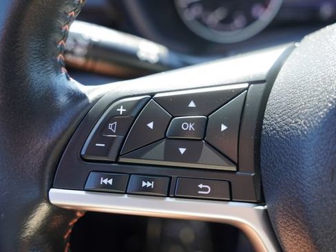 Used 2025 Nissan Sentra SR w/ SR Premium Package FWD image 30