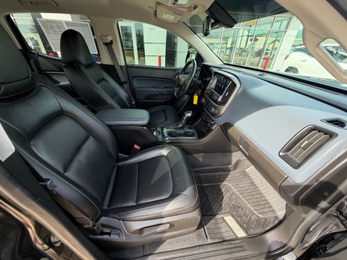 Certified 2022 Chevrolet Colorado Z71 w/ Z71 Midnight Edition image 29