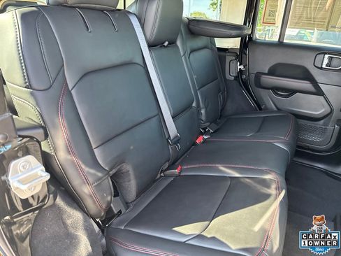 Used 2025 Jeep Wrangler Unlimited Rubicon AWD/4WD image 41