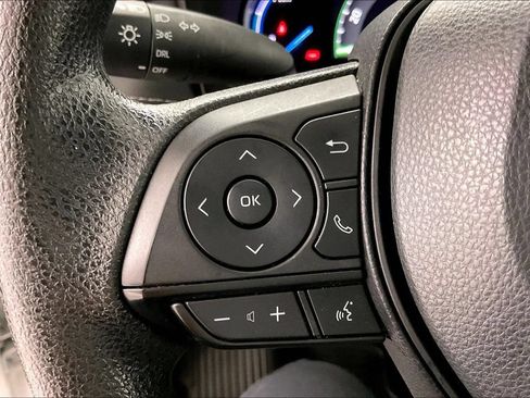 Used 2024 Toyota RAV4 LE AWD/4WD image 10