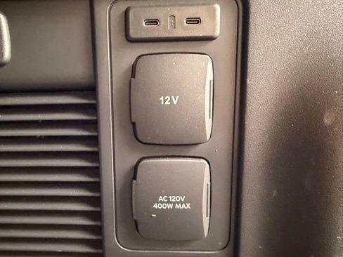Used 2025 Ford Expedition Platinum w/ Stealth Appearance Package AWD/4WD image 13