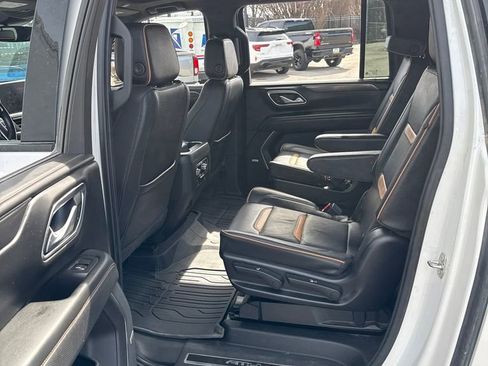 Used 2023 GMC Yukon XL AT4 w/ Max Trailering Package image 4